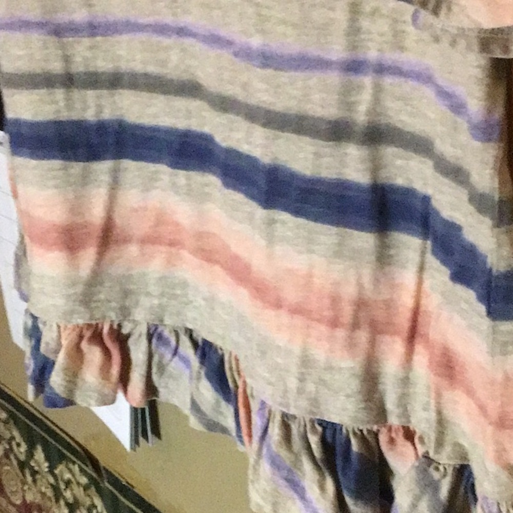 Striped Ruffle Hem Top - Picture 14 of 16